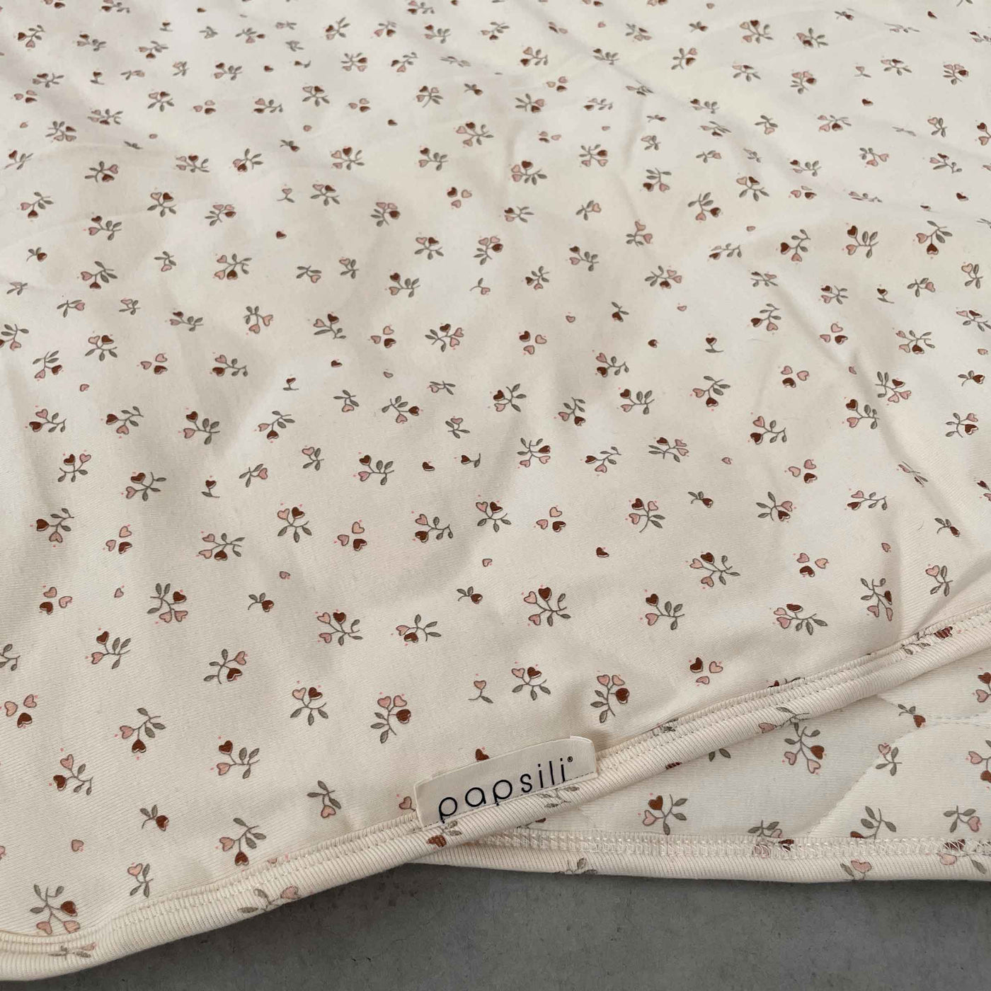 Gesteppte Baby Decke aus Bio Baumwolle - lovely Flower